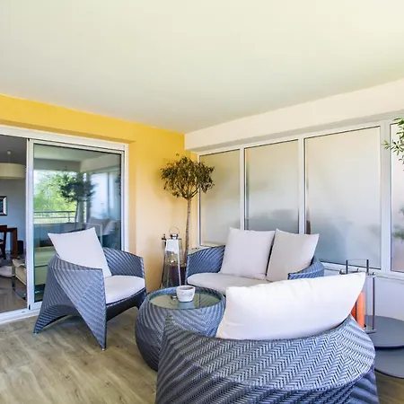 公寓 Agreable T3 Avec Vue Sur La Siagne